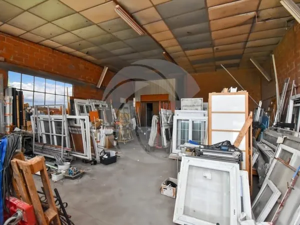 À VENDRE - Hangar professionnel / local d'activité - 170 m² - SEPTFONDS (82240)