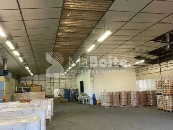 LE COTEAU - Bâtiment de 630 m²