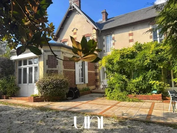 Maison 11 pièces 280 m2 avec jardin - Hérouville-Saint-Clair