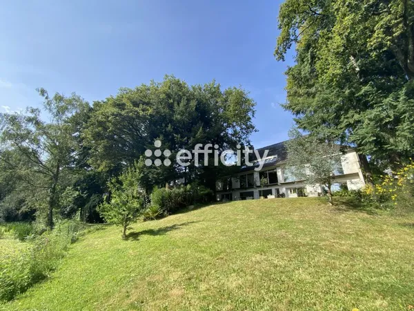 Maison 7 pièces 300 m²