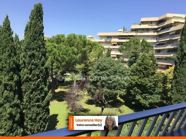 Appartement - 3 pièces - 78m2 - Cave - Garage - Piscine - Tennis - Parc - Tram Ligne 5 - Parc Montca