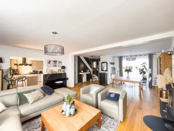 Maison Vente Bailly-Romainvilliers 7p 156m² 609000€