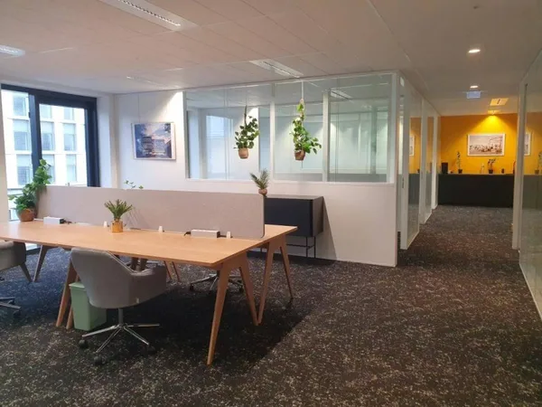 Bureaux 2702 m²
