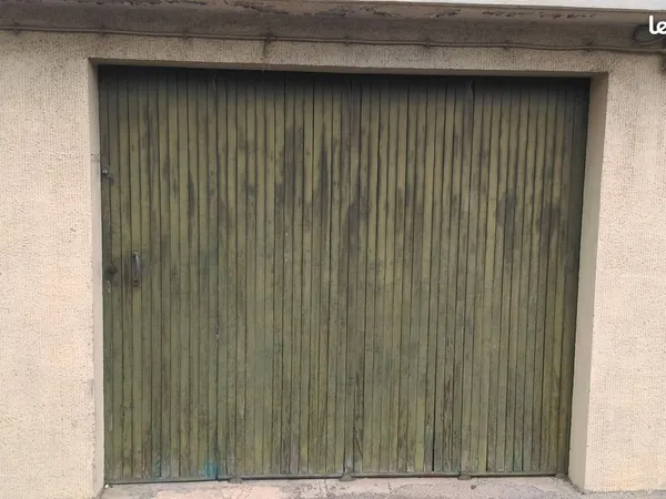Garage, Box en rez de chaussée idéal pour voiture ou rangement