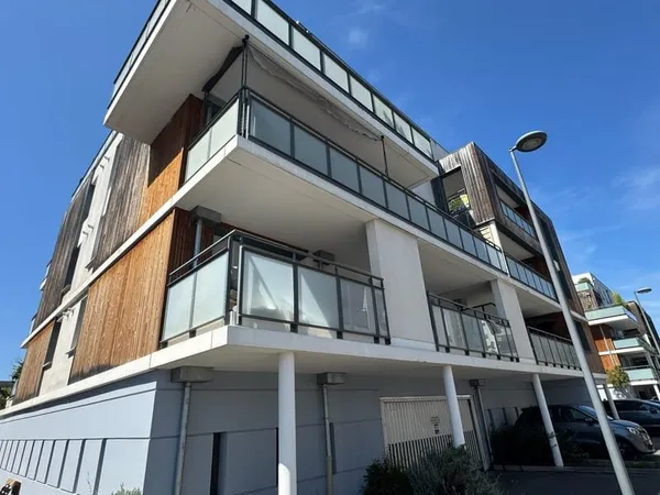 APPARTEMENT T3 DE 63m2