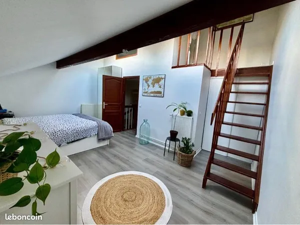Appartement F2 en duplex à Massy centre ville 41,1m2 carrez et 51,1m2 au sol