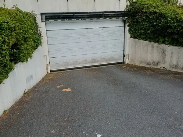 Location mlace parking avenue nationale