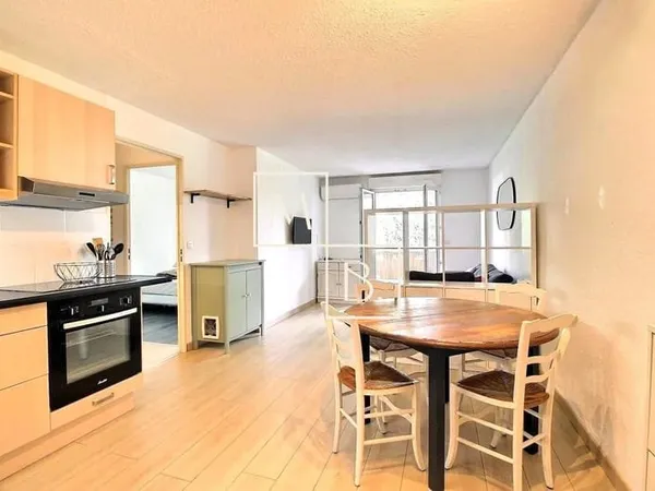 A LOUER Estanove, T2 meublé de 38m2 avec BALCON et PARKING