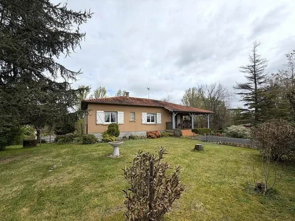 Pavillon 4 pièces avec terrain