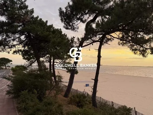 VILLA DE STANDING À 200M DE LA PLAGE AU CALME SANS VIS A VIS