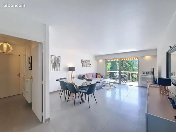 Vente appartement 3 pièces 82 m2 Vence
