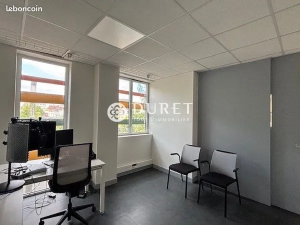 Bureaux 73 m² La Roche-sur-Yon