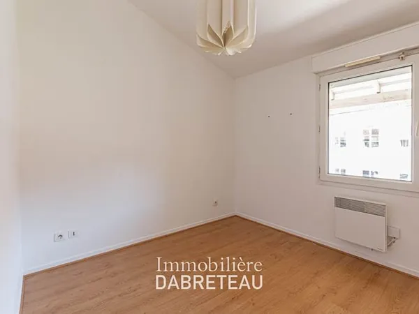 Lyon 4ème - Appartement T4 de 75.69 m2 avec un extérieur