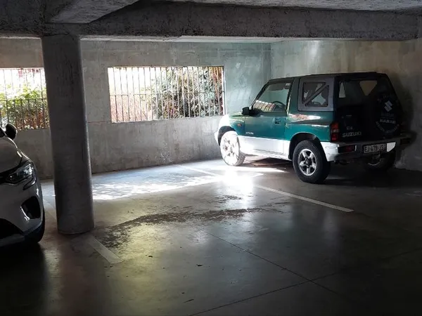 Emplacement parking sécurisé