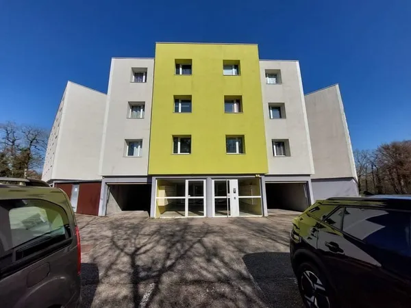 Studio , 20M2 à louer, 440EUR CHARGES COMPRISES pour étudiants