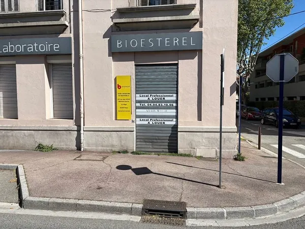 FREJUS Local commercial 120m²