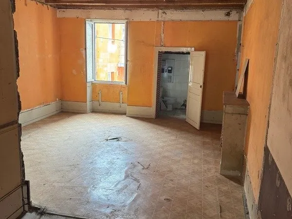 PLOMBIERES LES DIJON PLATEAU VIABILISE DE 38 M2
