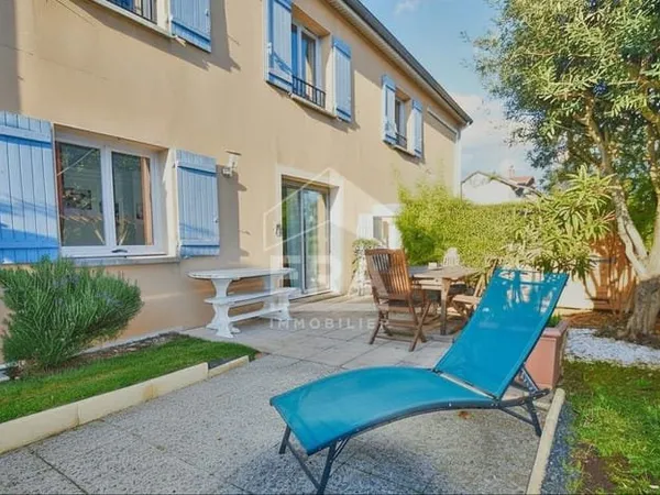 Morancé Appartement duplex avec jardin privatif et terrasse 5 pièce(s) 99 m2
