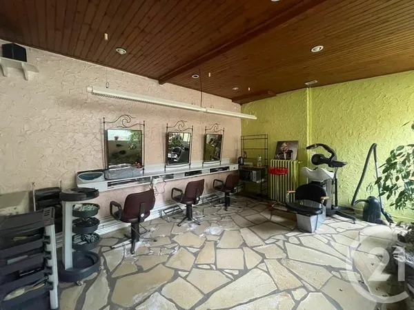 Fonds de commerce 105 m²