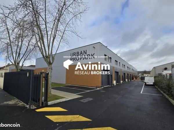 Local 141 m² Cormeilles-en-Parisis