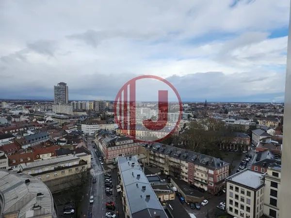 JULIEN IMMO INVESTISSEMENT IDÉAL — Appartement F1 16m2 face gare, vue panoramique, gros potentiel
