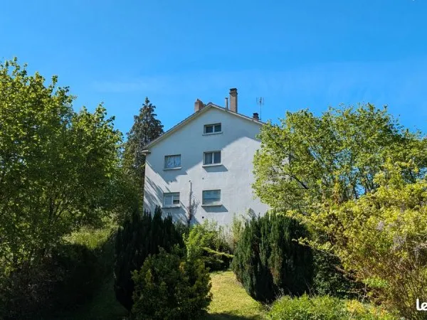 Maison 10 pièces 203 m²