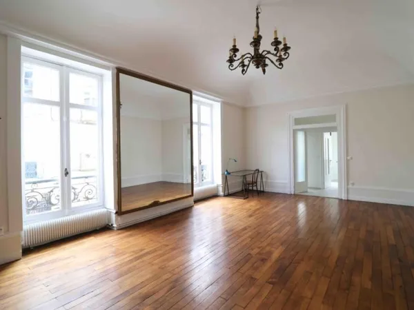 Vends appartement ancien - 99.27m² - 3 pièces, 2 chambres - Vannes 56000