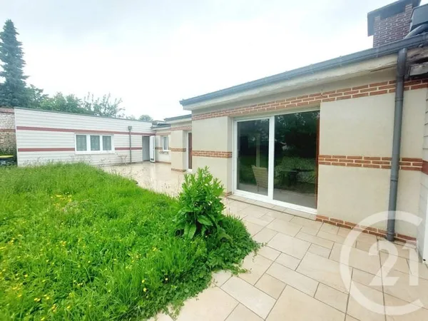 Maison de plain-pied 7 pièces 195 m²
