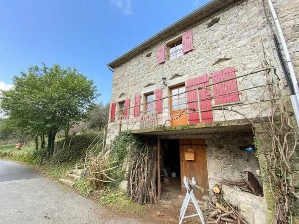 EXCLUSIVITÉ PEREYRES, Maison de village mitoyenne en pierres d'environ 68 m², dépendance de 30 m², t