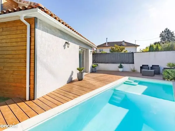 Maison T4 de 120m2 à Saint-Simon avec piscine