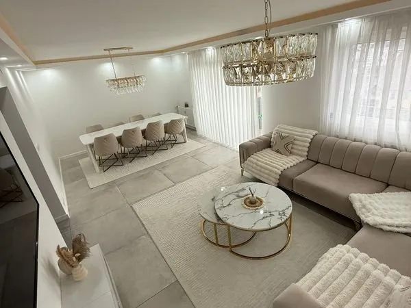Appartement lumineux T3/T4 de 82 m² avec balcon et loggia
