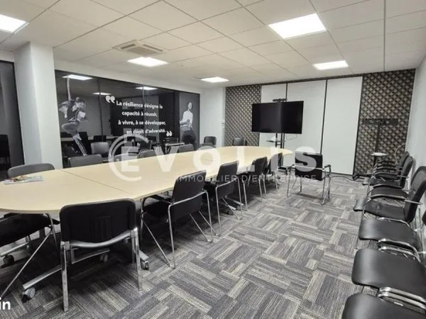 Bureaux 550 m²