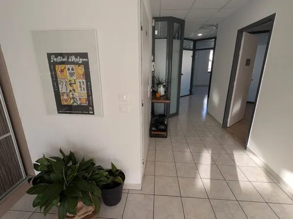À louer - Bureau 14 m² - Les Marches du Palais, Avignon (3 bureaux disponibles)