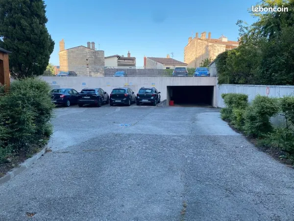 Parking couvert