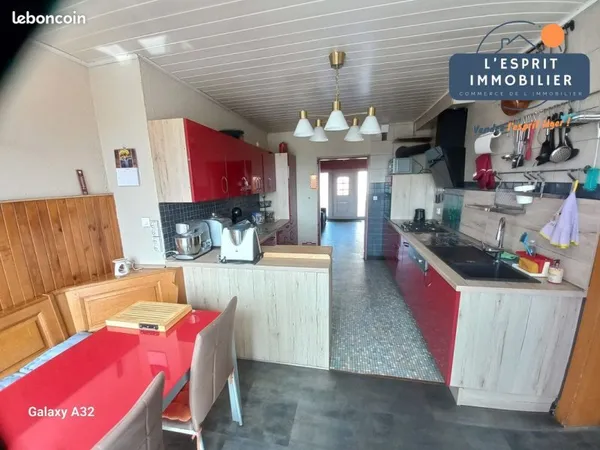 Maison 8 pièces 163 m²