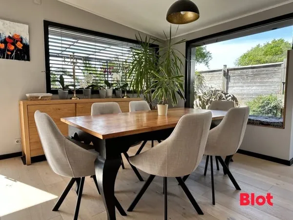 Superbe maison moderne bois et métal, esprit design