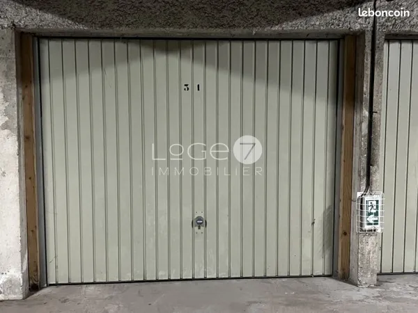 Parking/box 13 m² Lorient