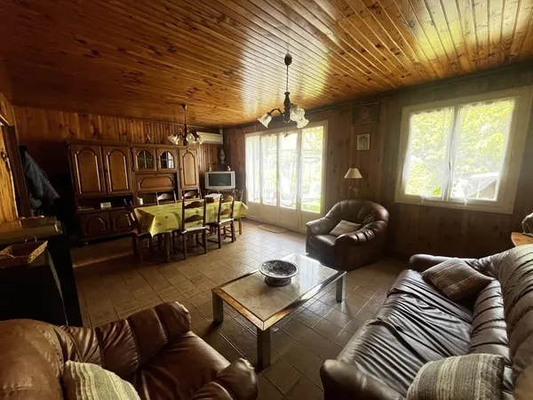 Maison 6 pièces de plain-pied avec grand terrain constructib