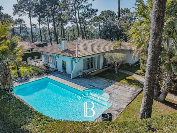 MAGNIFIQUE VILLA AVEC PISCINE ET SIX CHAMBRES , PYLA-SUR-MER