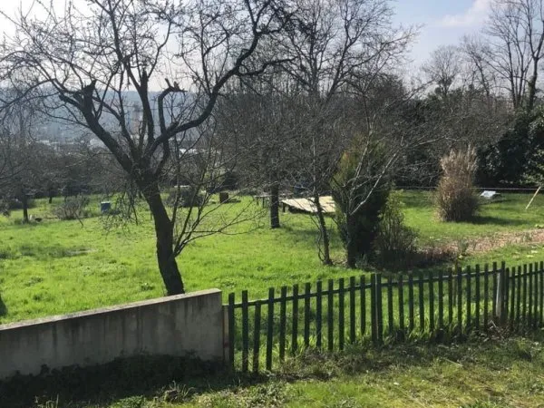 Terrain à bâtir de 710 m² à FAREMOUTIERS (77)