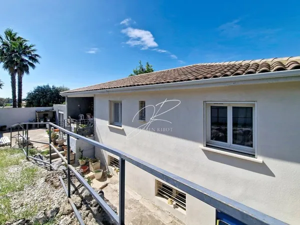 Maison T5 4 chambres 160 m²