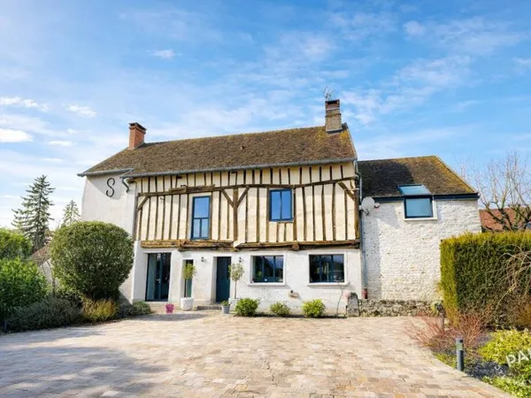 Maison 7 pièces 250 m²