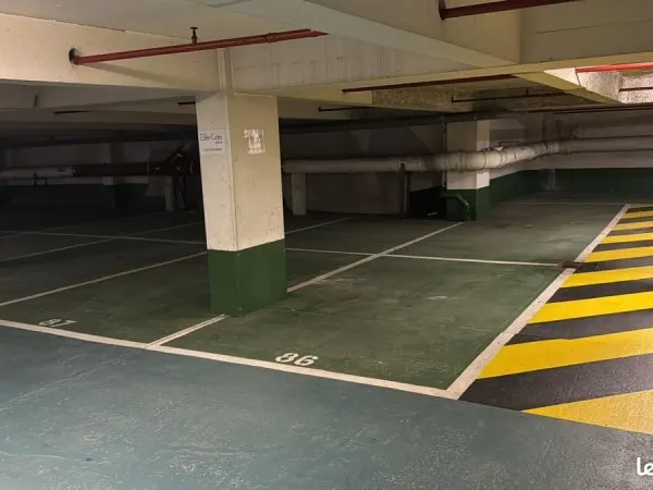 19 parking a louer