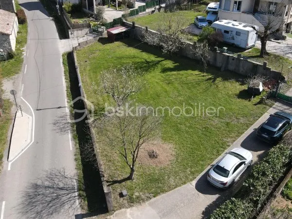 Terrain 447 m²