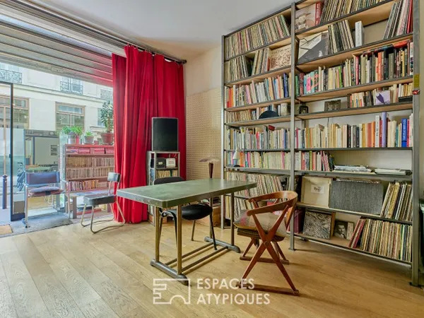 Boutique avec vitrine sur rue à la lisière du Marais