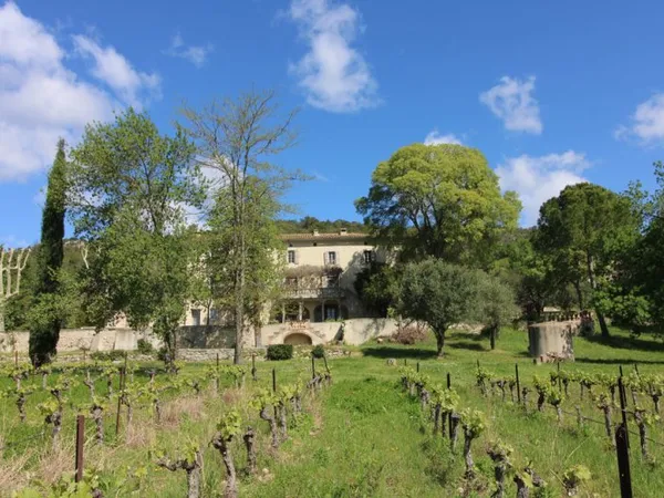BASTIDE 1000 M2 SUR 1.7 HECTARE OU PLUS