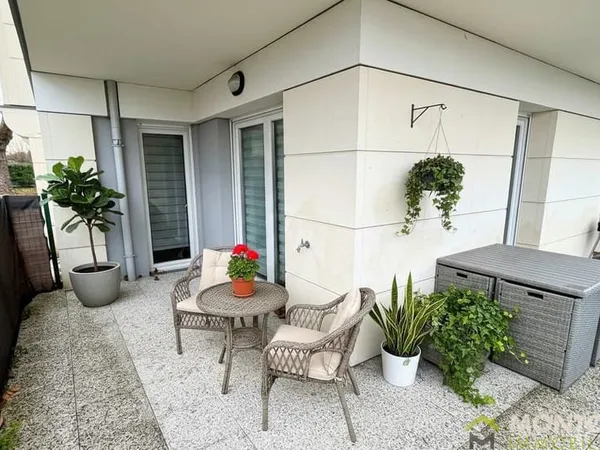 Appartement 2 pièces 45.50 m2 - terrasse - jardin - parking