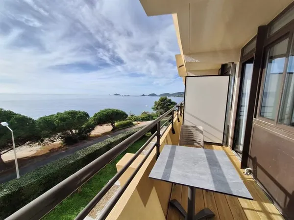 STUDIO 24 M2 VUE MER ROUTE DES SANGUINAIRES