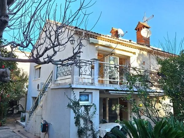 Cavalaire-sur-Mer - Maison de charme au calme absolu, à deux pas de la mer & du centre