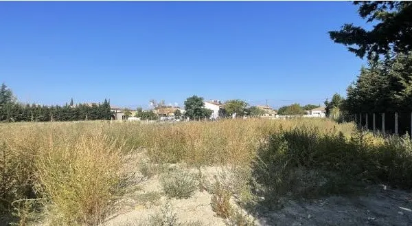 Lézignan-Corbières - Beau terrain constructible pour votre future maison